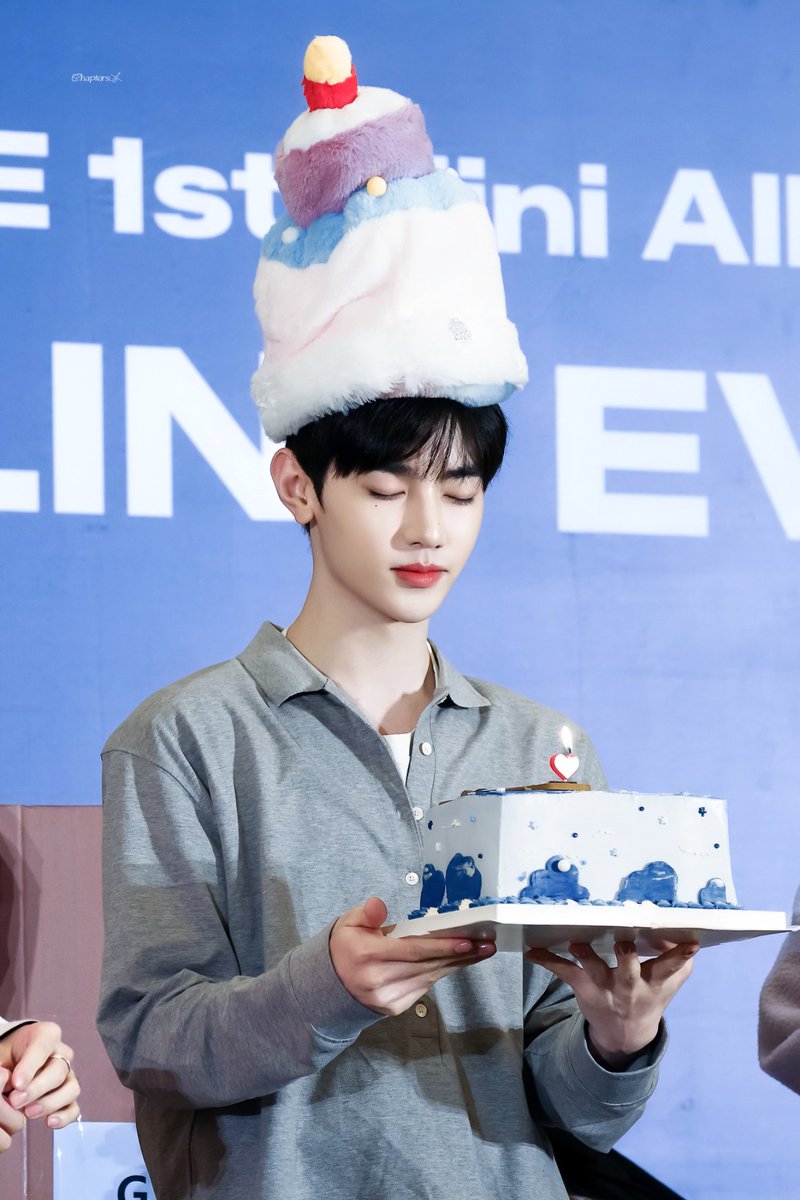 haomty's tweet photo. happy birthday to our biggest source of happiness, comfort, and pride 🥹 thank you for never failing to share your talent to us and i hope this year gives you as much happiness as you have always given us 💖

SUMMER MIRACLE ZHANG HAO DAY 
#17살_장하오_생일축하해
#26thSymphonyForZhangHao