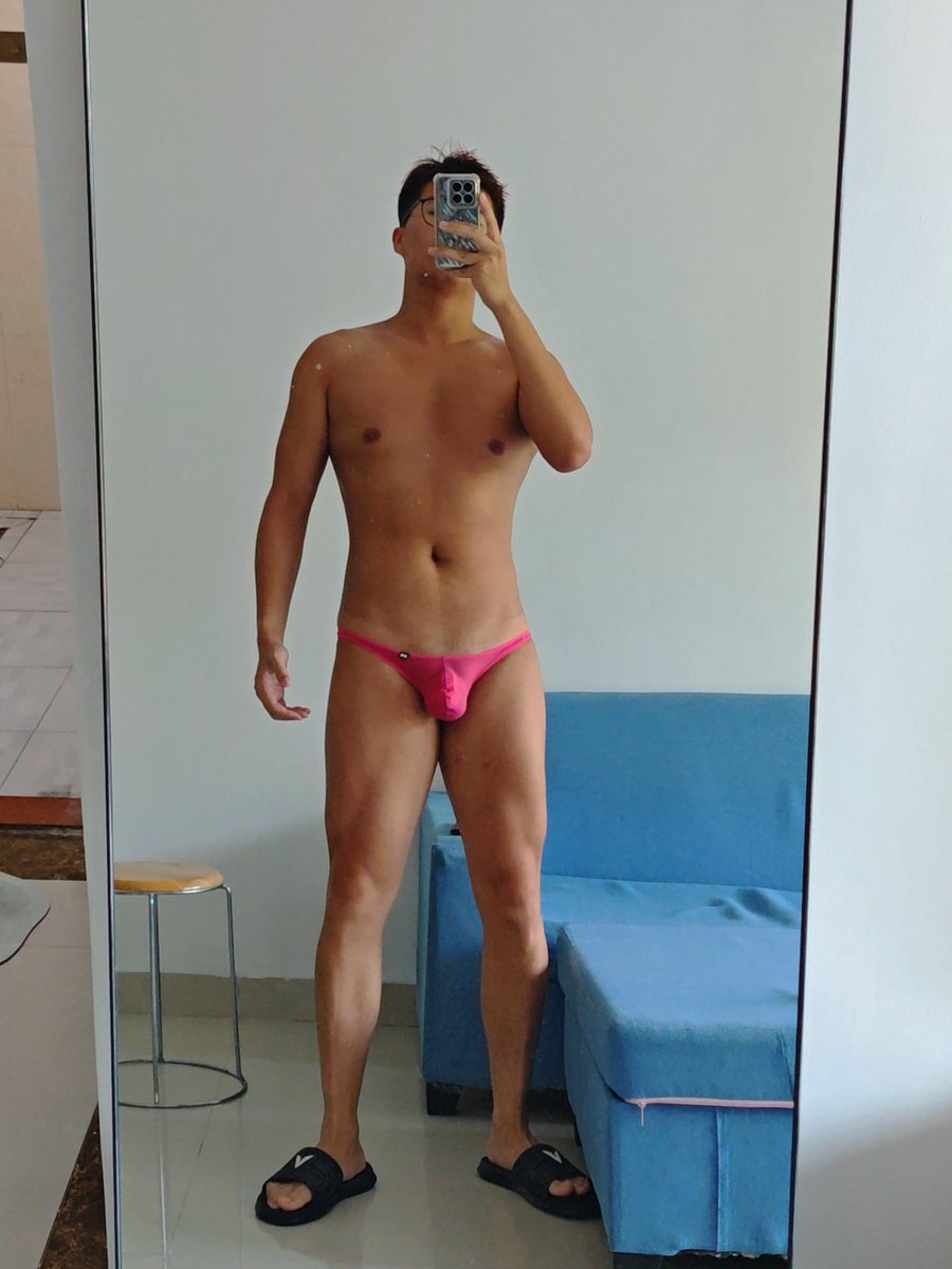 Hobbingggg's tweet photo. 无脑黑皮母蛆戴锁控r失禁喷尿🤪
脑浆和骚尿液一起排出🥵🤪🧠
#控rush #窒息 #失禁 #无脑傻逼 https://t.co/gHWmSeefz8