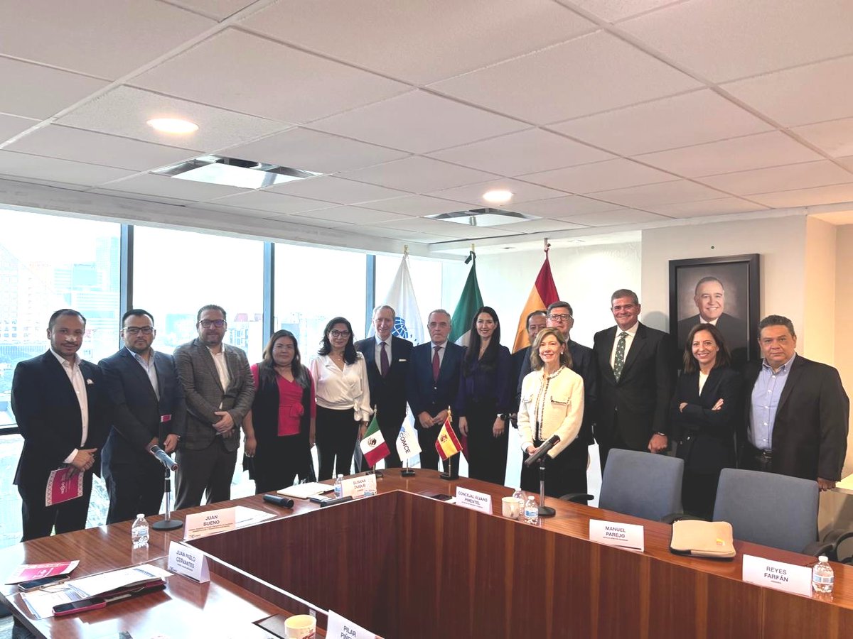 inaoficialmx's tweet photo. 🇲🇽🤝🇪🇸 Participamos en el encuentro con la delegación del Ayuntamiento de Sevilla y Sevilla Open for Business, un espacio para conocer las oportunidades de inversión, innovación y cooperación que ofrece una de las regiones con mayor dinamismo industrial y tecnológico de España. https://t.co/hO3O7fdtYi