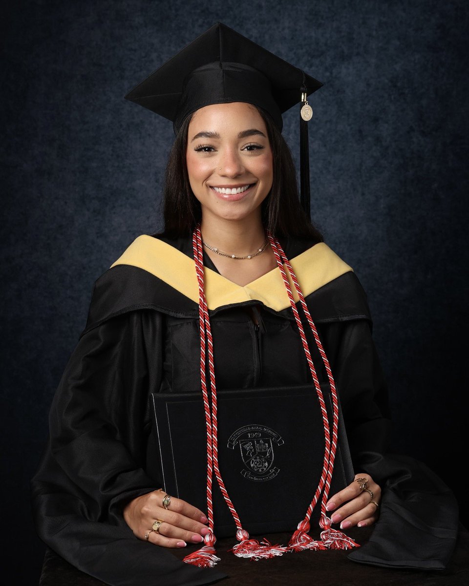 ephelidesoleil's tweet photo. Beauty and brains 🤍 https://t.co/i8ptZCtcV5