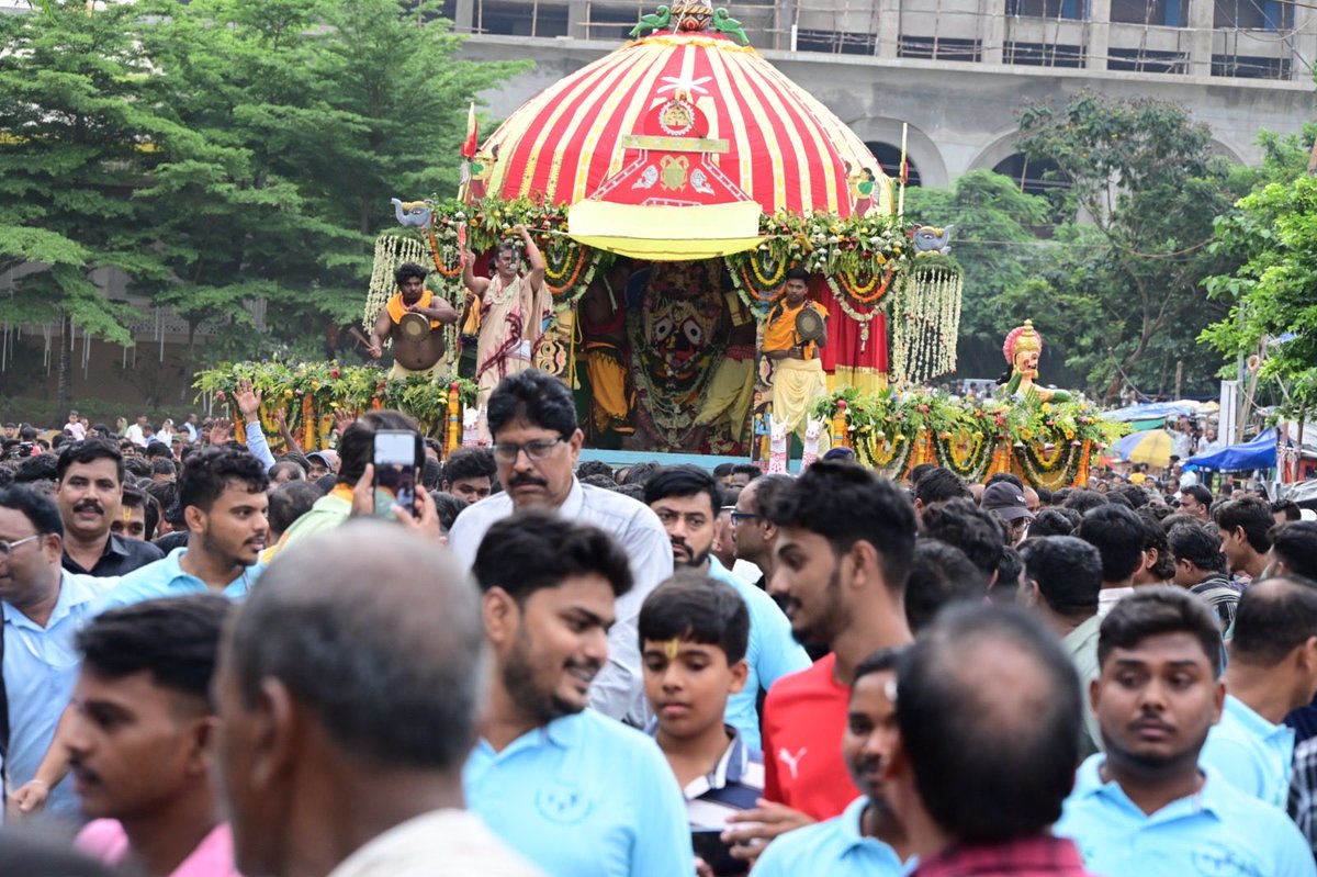 kissfoundation's tweet photo. The divine journey home reminds us that every path is guided by faith, hope, and togetherness.

Glimpses from the Bahuda Yatra celebrations at KISS. https://t.co/ZX2oLL6aaW