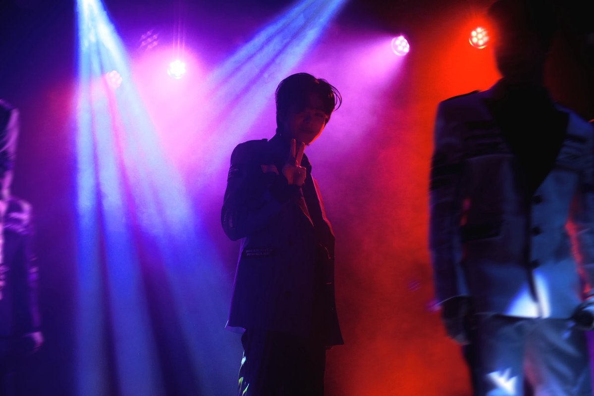 zmsgzfff's tweet photo. 처음 해외 스케줄 간 순간!! 
나는 항상 민석이를 너무 사랑함ㅠㅠ

#DIGNITY #디그니티 #디그니티_2주년_이벤트
#DIGNITY_2nd_ANNIVERSARY https://t.co/RosUFNBmcJ