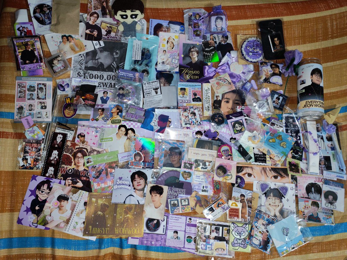 wonhansaurus's tweet photo. Thank you so much sa lahat ng naka trade ko po and nagbigay ng freebies ๐๐
#EverythingJWWAtAMMB https://t.co/uVHM5wPeyW