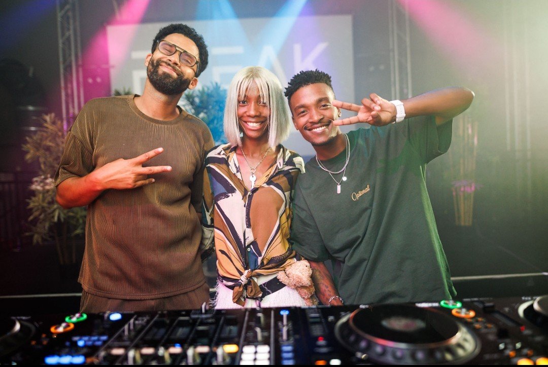 RealDJLag's tweet photo. Scenes from Berlin last week 🇩🇪🔥

MAAYA thank you for bringing the energy 🙏🏾🙏🏾 https://t.co/VssJ8Ncsej