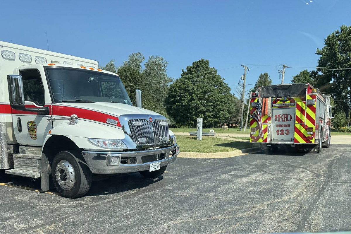 YHSFoxesAT's tweet photo. Thank you to Bristol Kendall Fire Department for having us! We hope we never have to use you but if we do we know we’re prepared! Nicole and Taeopae spent the week training in collaboration with the fire department! Practicing &amp; reviewing emergency scenarios! @YHSAthletics115 https://t.co/OMX1RFE729