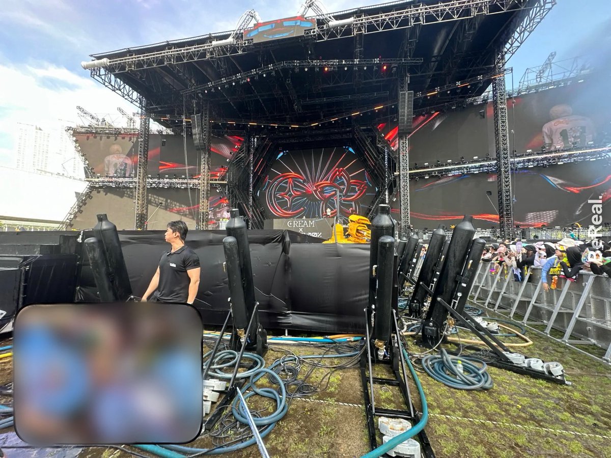 l0ve373_'s tweet photo. 내가 오늘 얻은 것:
존잘꿀귀햄시터, 1열......

그리고
자외선 화상, https://t.co/acmx8o73O5