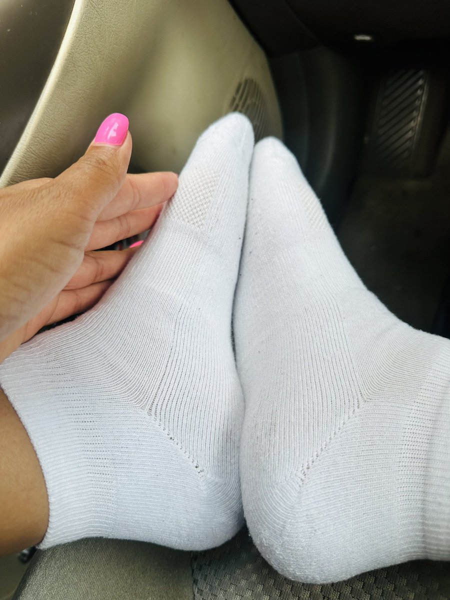 Princess9Per's tweet photo. Pink toes under these white socks these are up for grabs too💞‼️ https://t.co/DAd0yzmdjg