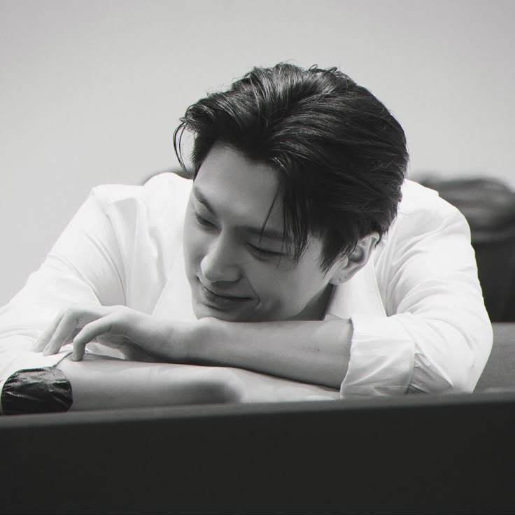 clairmlily's tweet photo. Restarting ☆ Day 4 
Hiiiii!,  I'm claire looking for interactive #moots 

── she | her . Author 
── new to #stantwt &amp; #kpoptwt
── Stay,Engene,Onedoor ,Coer, shottie, luné

♡/↺ to be moots :) https://t.co/5zfD4yQfwc