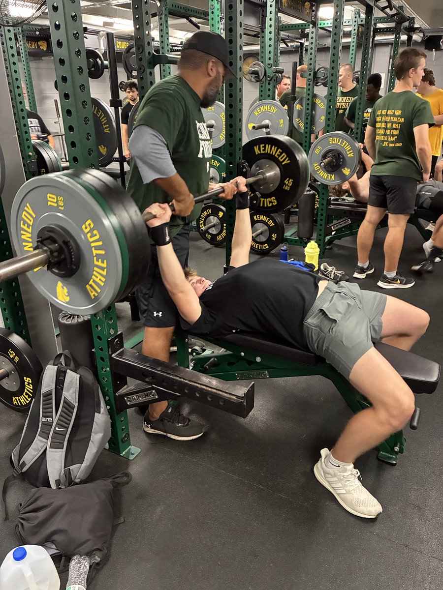 CRKFootball's tweet photo. Max outs on the last day of OTAs pt. 1! Roll COUGS! https://t.co/f5mqrYnGVP