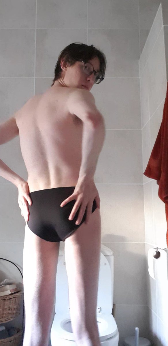 SylkBug's tweet photo. Do you think the neighbors saw 😅
#twink #gay #femme #femboy #onlyfans #nsfw #nsfwtwt #nudes https://t.co/bmrqpZDBsL