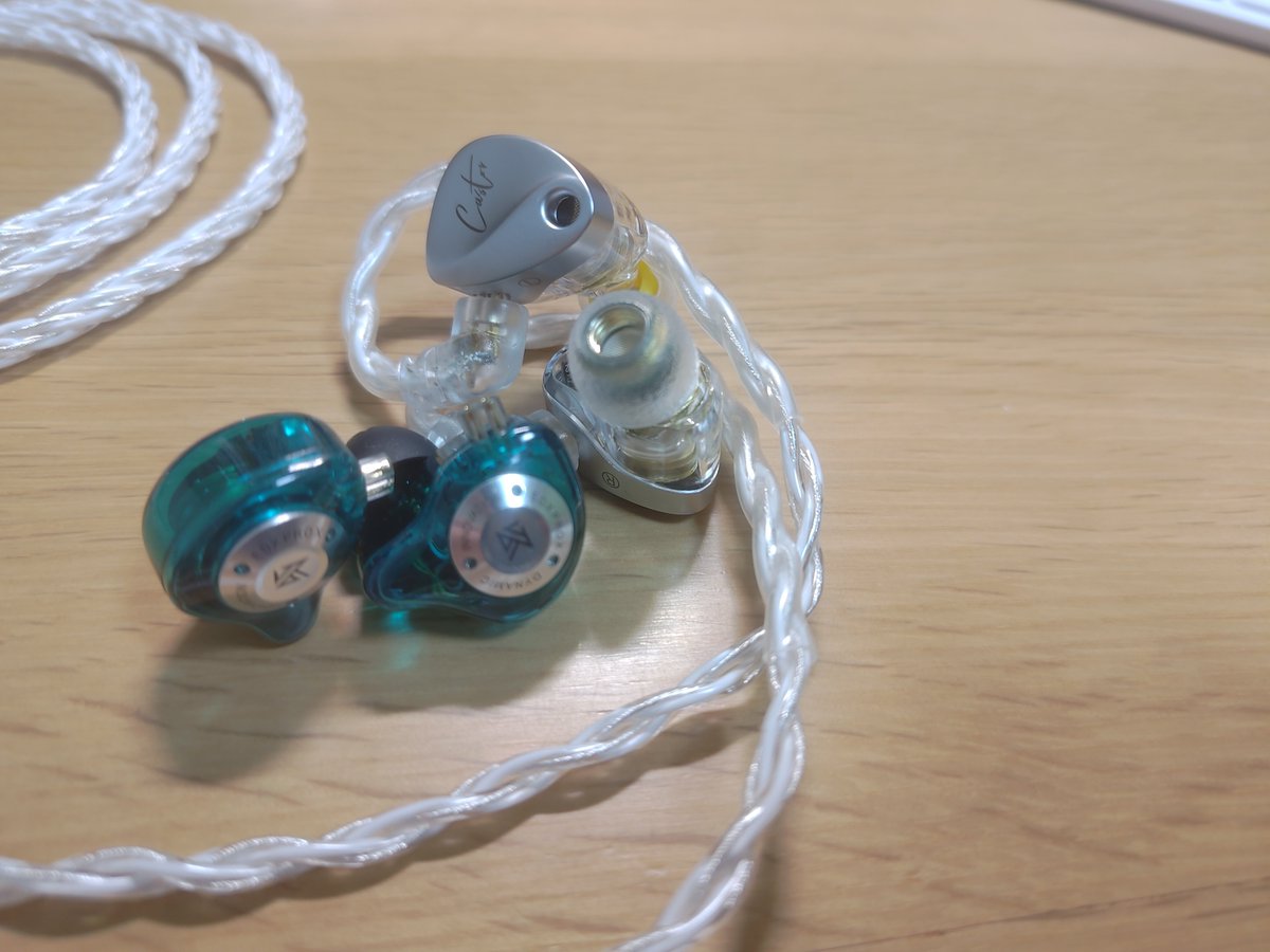 W_Datchie's tweet photo. @ActGloom 参加させていただきます！
kz castorは初めて手に入れたイヤモニだったので、思い入れがあります😊
ご縁がありますように！ https://t.co/tgAHYyr6jD