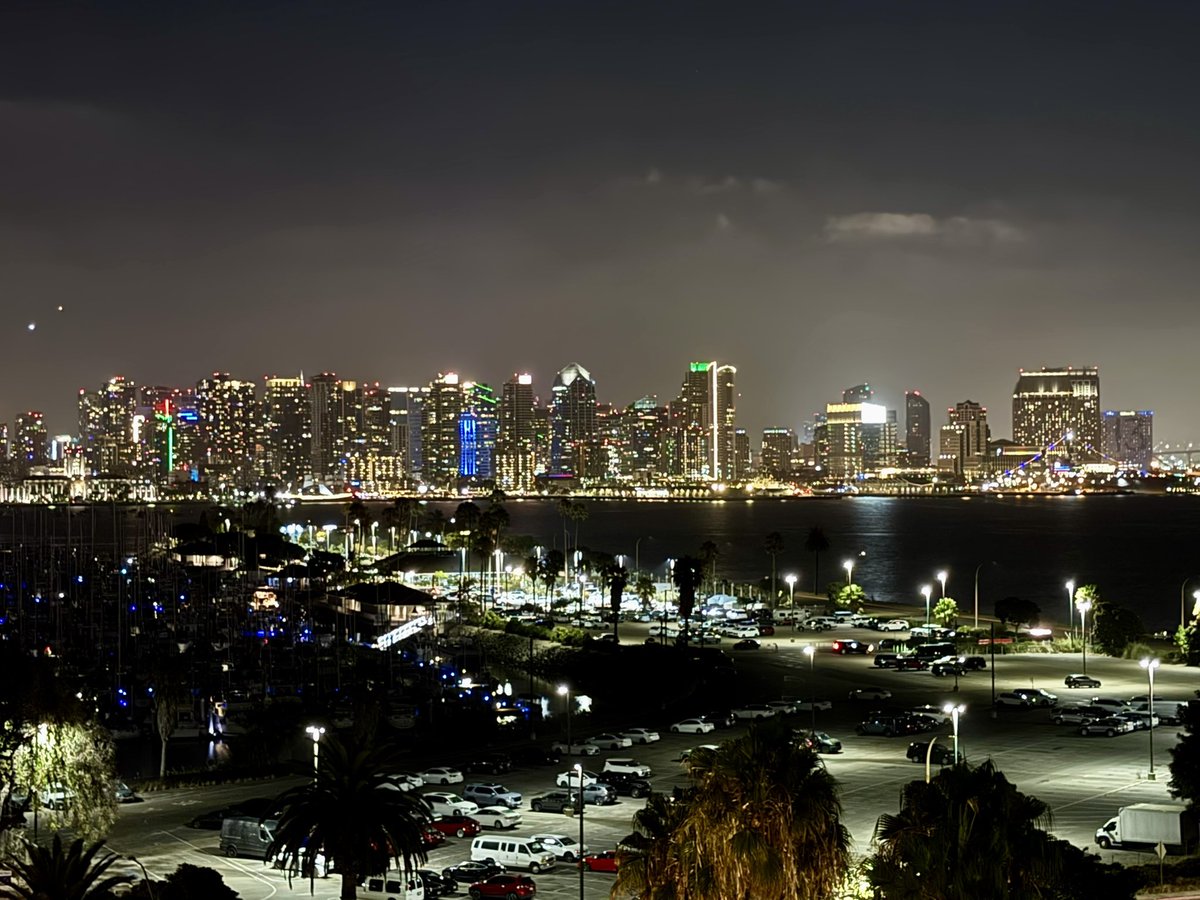 patsloft's tweet photo. Our view from Harbor Island https://t.co/JjoNLCWhg3