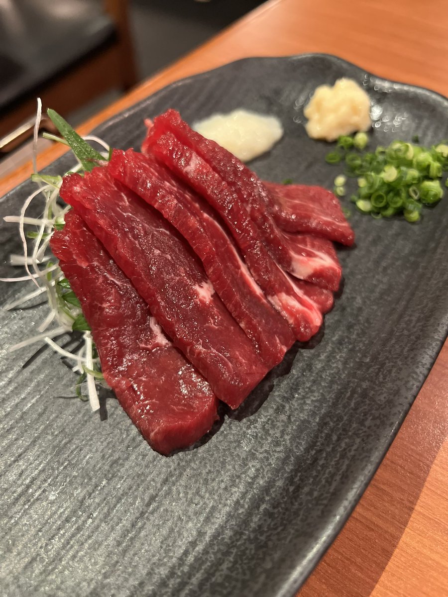 NAL1971's tweet photo. 暑いけどなんとなくもつ鍋の気分になり『和牛もつ鍋処 鍋光』さんでもつ鍋と馬刺しヒレ！😋😋😋 https://t.co/Ww8kNbJzRI