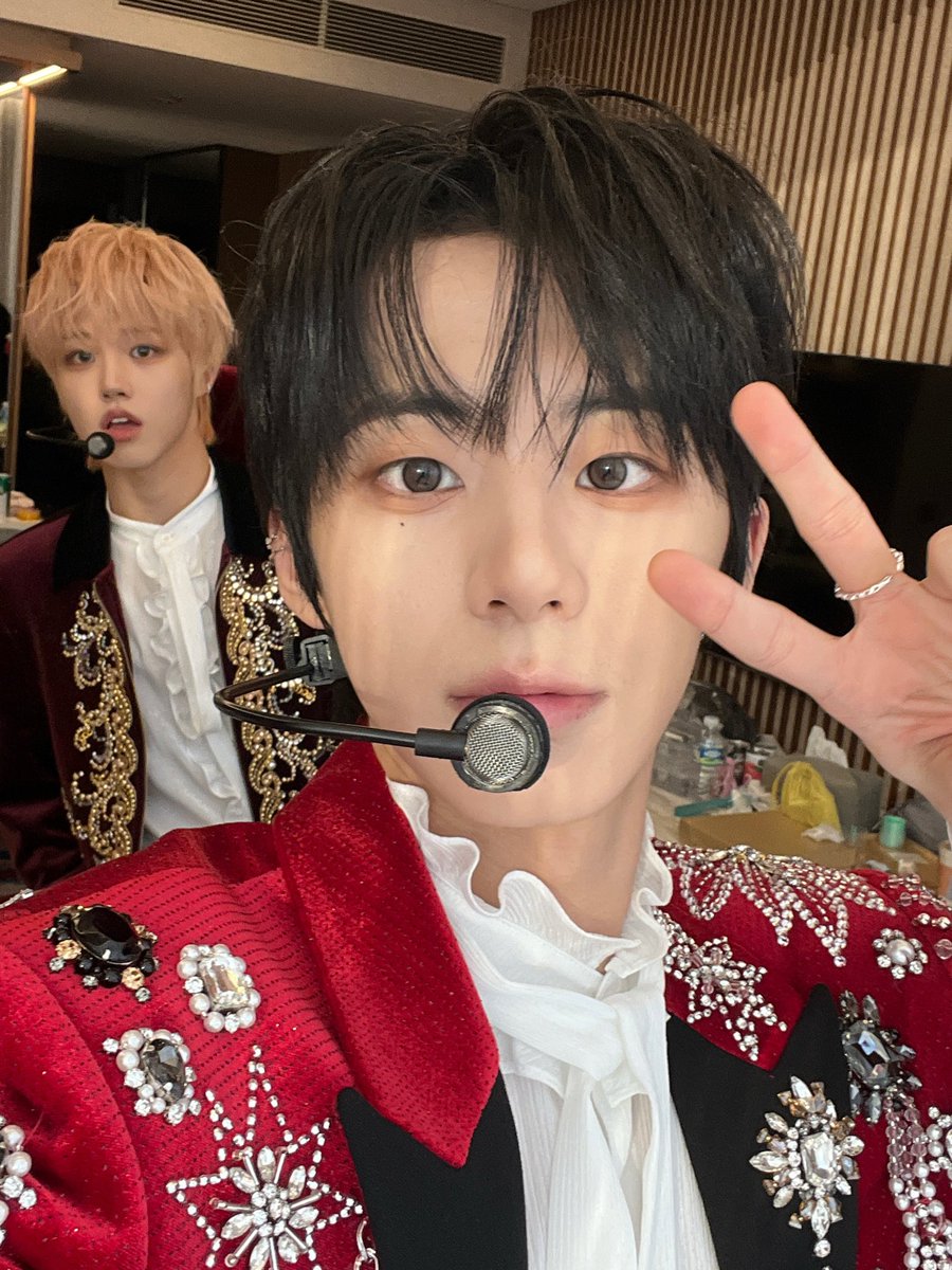 meongheungz's tweet photo. oh my god https://t.co/mM1wtZ1Ymn