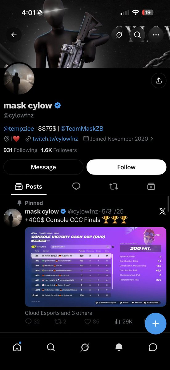 GlitchMeFixMe's tweet photo. Reported these two accounts with epic customer service yesterday .  They breached terms of service and are trying to actively steal peoples accounts  by offering them LCP rogue skin .  @FortniteStatus @Fortnite @EpicTofuChris https://t.co/HVOzoipqik