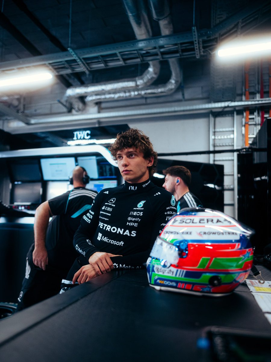 MercedesAMGF1's tweet photo. Hopping in the hot seat for FP2 🔥 https://t.co/Fo8k8WNhJ5