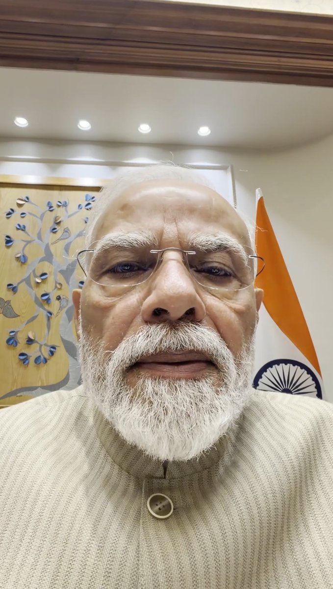 AapGhumaKeLeL0's tweet photo. The ONLY reason why he was working overtime last night!

He gives absolutely zero damn about what your problems are. https://t.co/g3tEbnyrHj