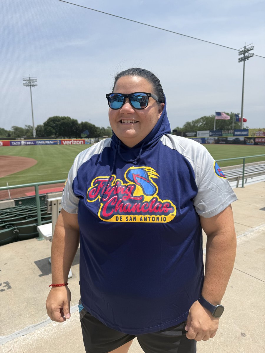 missionsmilb's tweet photo. GIVEAWAY FRIDAY! 🩴
The first 1500 fans tonight get a Flying Chanclas short-sleeve hoodie thanks to @texanabrands 🥳
🏟️Gates open at 6 PM 
Get 🎟️ now: https://t.co/OimZ7MFZVU https://t.co/sG5IeZKSuR
