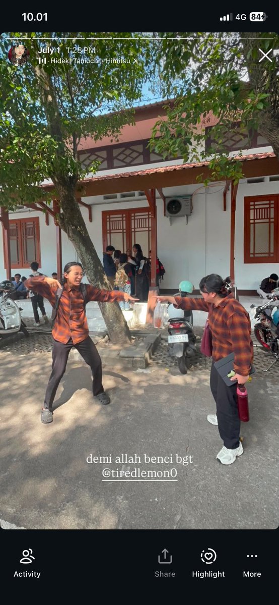 aphr0sla's tweet photo. gue cemkikikan dikit tiap inget ini https://t.co/niOSYQLSXh