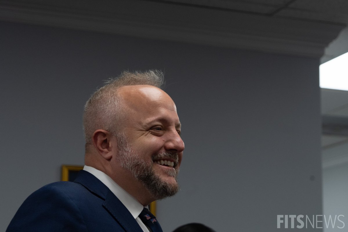 fitsnews's tweet photo. 🔴#SCSuccession

U.S. congressman @RussellFrySC has officially filed for the U.S. Senate seat vacated by the death of @LindseyGrahamSC. Fry, who is also on the ballot for reelection to his House seat, was @RealDonaldTrump's first choice to replace Graham.

Trump has since pivoted to Graham's sister, @DarlineGrahamSC.

(📸 @Carson_Shepp)