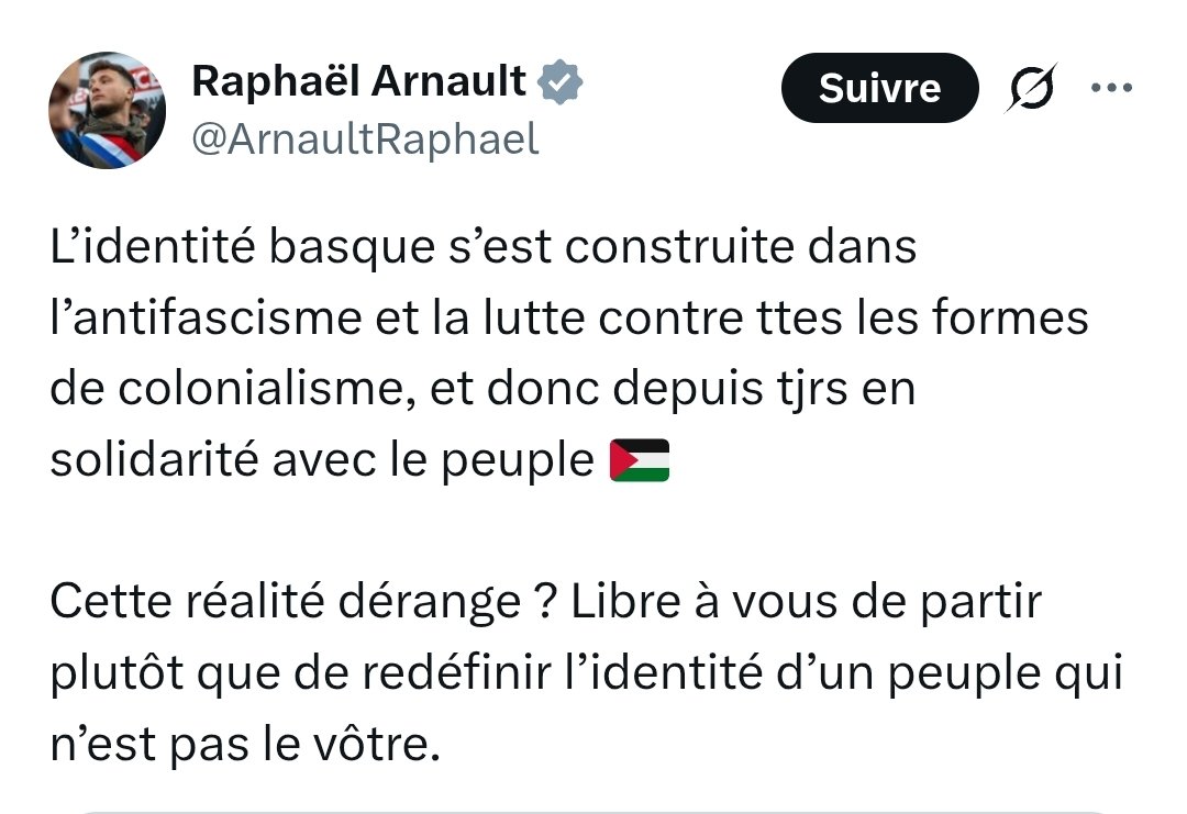 Henri2Turenne's tweet photo. Le père du nationalisme basque, Sabino Arana Goiri, qualifiait les Espagnols de « peuple de sangs mêlés, demi-juif, demi-maure » et fustigeait les mariages mixtes entre Basques et Espagnols, estimant qu'ils faisaient que « cette race avilie remplace la nôtre sur le sol sacré de notre patrie ».
Comme combat antifasciste, on a vu mieux.