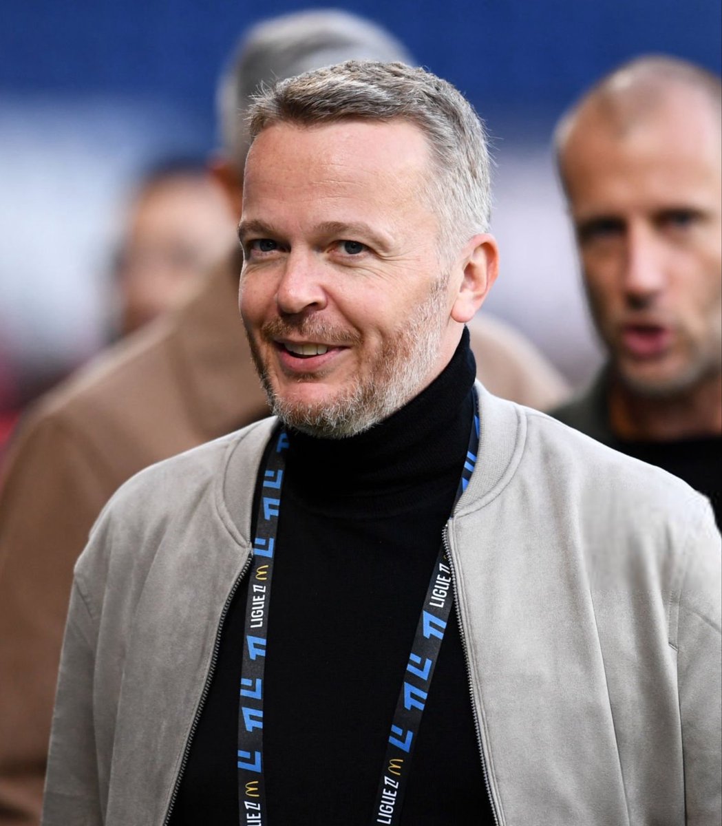 ActuFoot_'s tweet photo. 🚨 Alors qu’il vient de commenter la Coupe du Monde 2026, JULIEN BRUN N’A PAS DE PROPOSITION POUR COMMENTER DES MATCHES À LA RENTRÉE !!! 😳

« LÀ, C’EST VRAI QUE JE N’AI RIEN EN TERMES DE COMMENTAIRES POUR LA RENTRÉE. 

J’espère que ça bougera, mais pour l’instant, je ne pense pas que ça bougera énormément. ❌

SINCÈREMENT, JE SUIS DÉÇU DE NE PAS POUVOIR TRAVAILLER À LA RENTRÉE. 😩

Tout le monde sait dans le métier où j’en suis et que je suis DISPONIBLE. Si SI QUELQU’UN A ENVIE DE M’APPELER, IL M’APPELLE. »

Assez surprenant qu’un commentateur du calibre de Julien Brun n’ait aucune proposition… 

🎙️ @captemedia