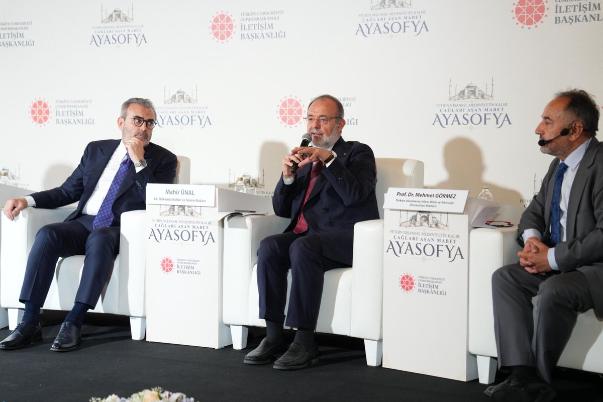 tiburesmi's tweet photo. Ayasofya-i Kebîr Câmi-i Şerîfi’nin yeniden ibadete açılışının sene-i devriyesinde, üniversitemiz ev sahipliğinde “Fethin Nişanesi, Medeniyetin Kalbi: Çağları Aşan Mabet Ayasofya” başlıklı anlamlı bir program gerçekleştirdik.

Üniversitemiz ev sahipliğinde düzenlenen bu özel programa; Cumhurbaşkanlığı İletişim Başkanı Sayın Prof. Dr. Burhanettin Duran, Diyanet İşleri Başkanı Sayın Prof. Dr. Safi Arpaguş ve İstanbul’un güzide üniversitelerinin kıymetli rektörleri teşrif ettiler.

Fethin sembolü, medeniyetimizin ve hafızamızın kalbi olan Ayasofya’nın manevi, tarihi ve kültürel mirasının kapsamlı bir şekilde ele alındığı bu değerli buluşmaya katılımlarıyla onur veren tüm misafirlerimize şükranlarımızı sunuyoruz.