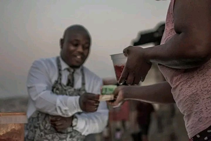 __T_touch's tweet photo. His name is  Tshepang, he makes and sell Achaar in the streets of Alexandra, JHB. Hustler. 👊🏿 https://t.co/Eat4P0tfd6