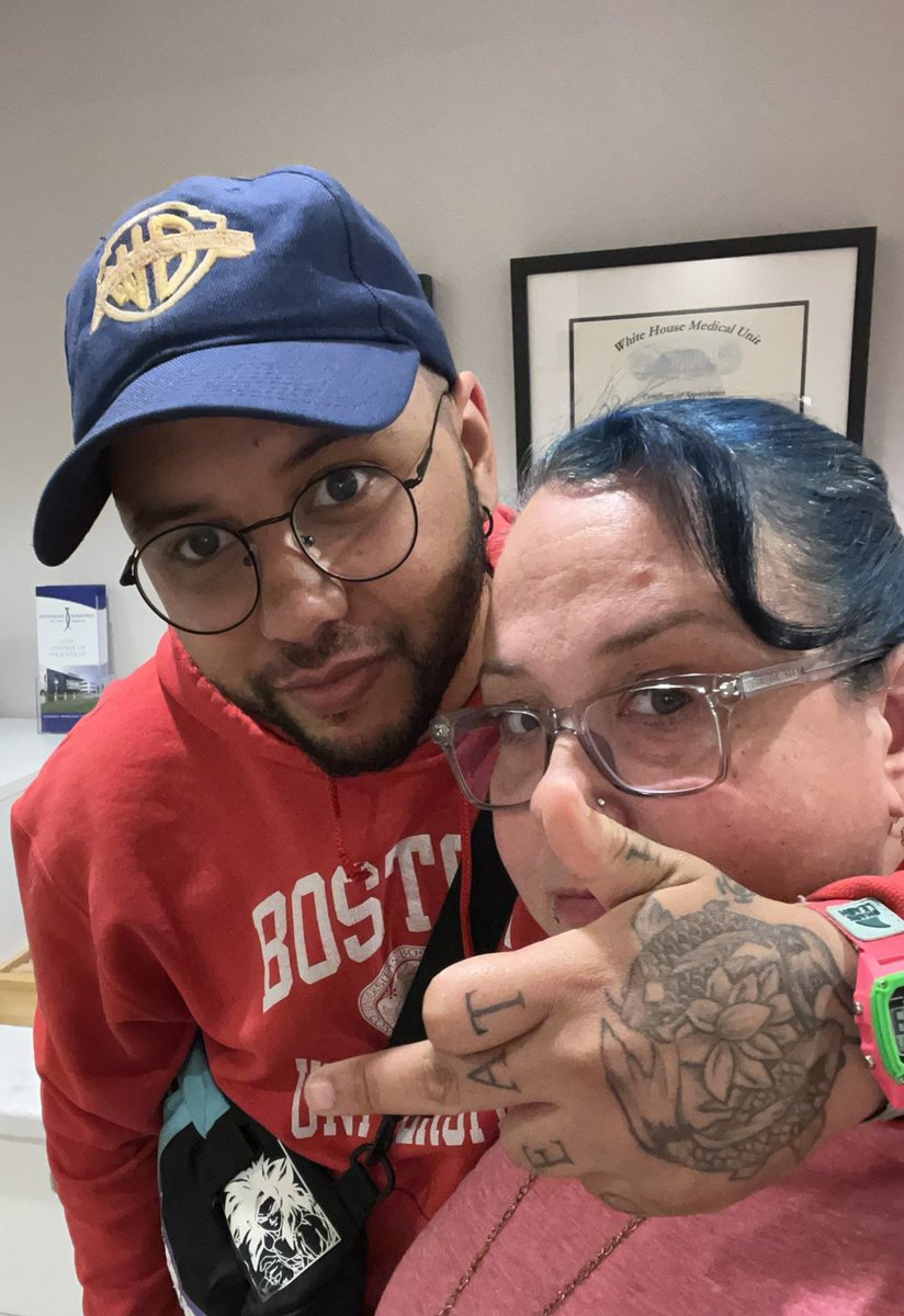 KidTend0u's tweet photo. My mom died yesterday morning... Her wish was to be buried in Dominican Republic next to my brother who passed away 10yrs ago. If you could please donate and share to help with the burial costs it would mean the world. Thank you💔🙏🏽
https://t.co/CtaV6vHYjl https://t.co/01o6ORjgyO