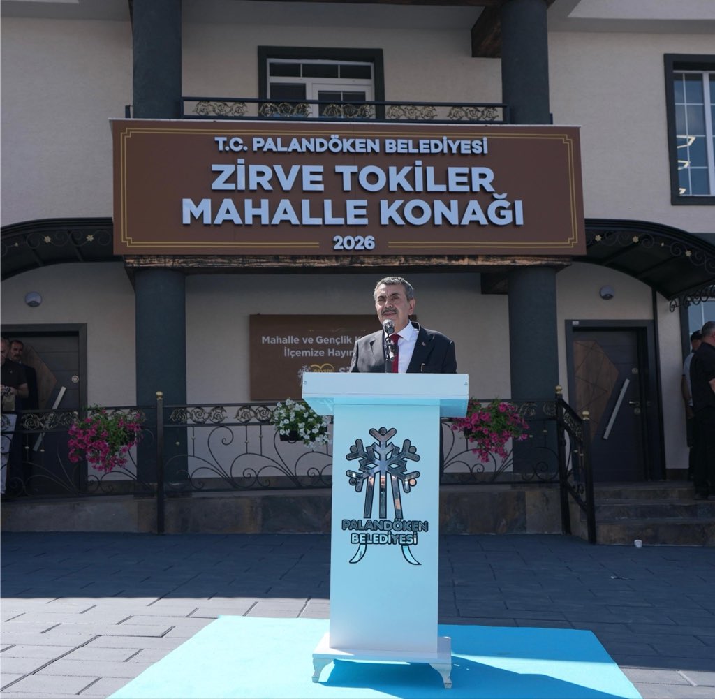 Yusuf__Tekin's tweet photo. 📍Erzurum

Palandöken Belediyesi Zirve Tokiler Mahalle Konağı Açılış Programı’na İçişleri Bakanımız Sayın Mustafa Çiftçi ile birlikte katıldık.

Hemşehrilerimizin sosyal hayatına ve mahalle kültürüne katkı sunacak Zirve Tokiler Mahalle Konağı’nın Erzurum’umuza hayırlı olmasını diliyor, bu güzel eserin kazandırılmasında emeği geçen herkese teşekkür ediyorum.