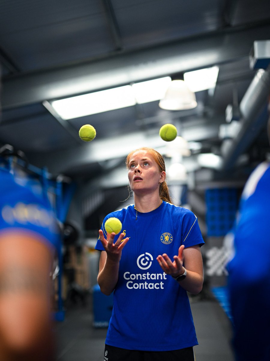 ChelseaFCW's tweet photo. 🤹🤹🤹 https://t.co/nLFkdt4Gl4