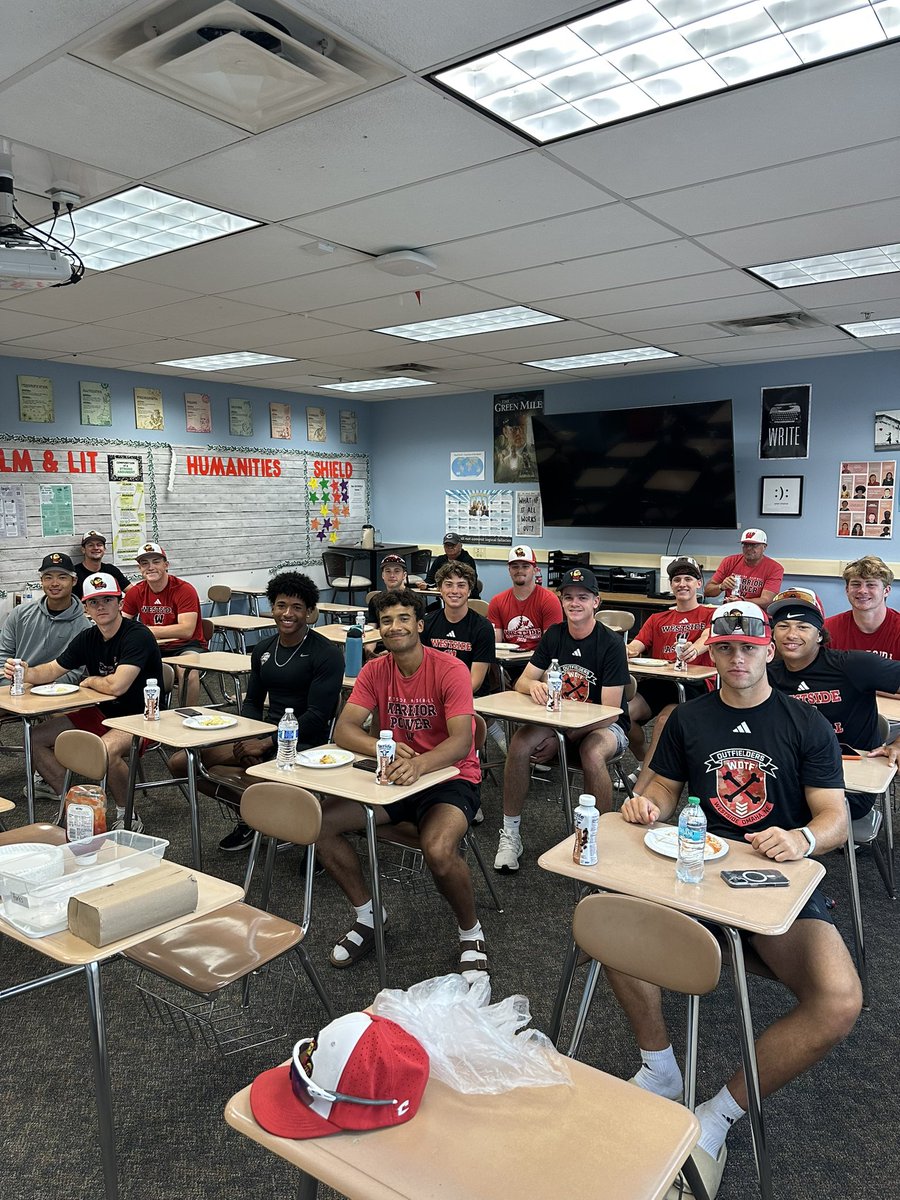 Westside_BB's tweet photo. A special thank you to Cap for hosting us last night & the Hanna family for breakfast this morning! #TeamDinner #ROLLSIDE #SPUDS 🥔 https://t.co/u1skXy9iBj