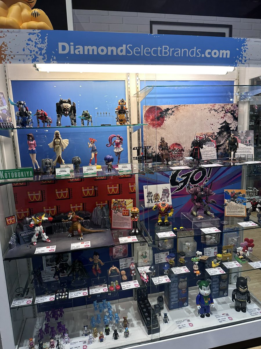 dveese's tweet photo. Diamond Select booth SDCC

WTF?! https://t.co/tJcsY9gJBb