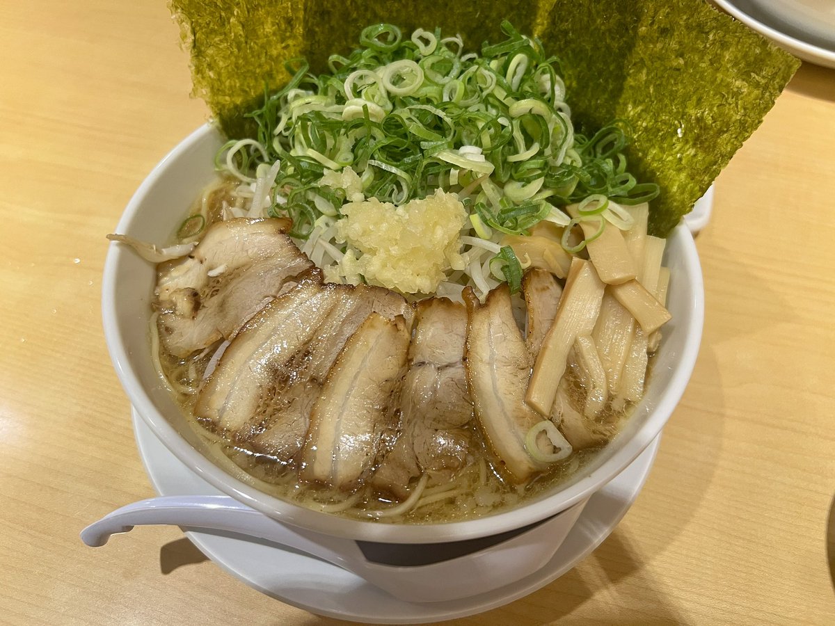 yamislot's tweet photo. ハンパやない実践終えて2人でラーメン食っておわり！ https://t.co/PenO4TUg0F