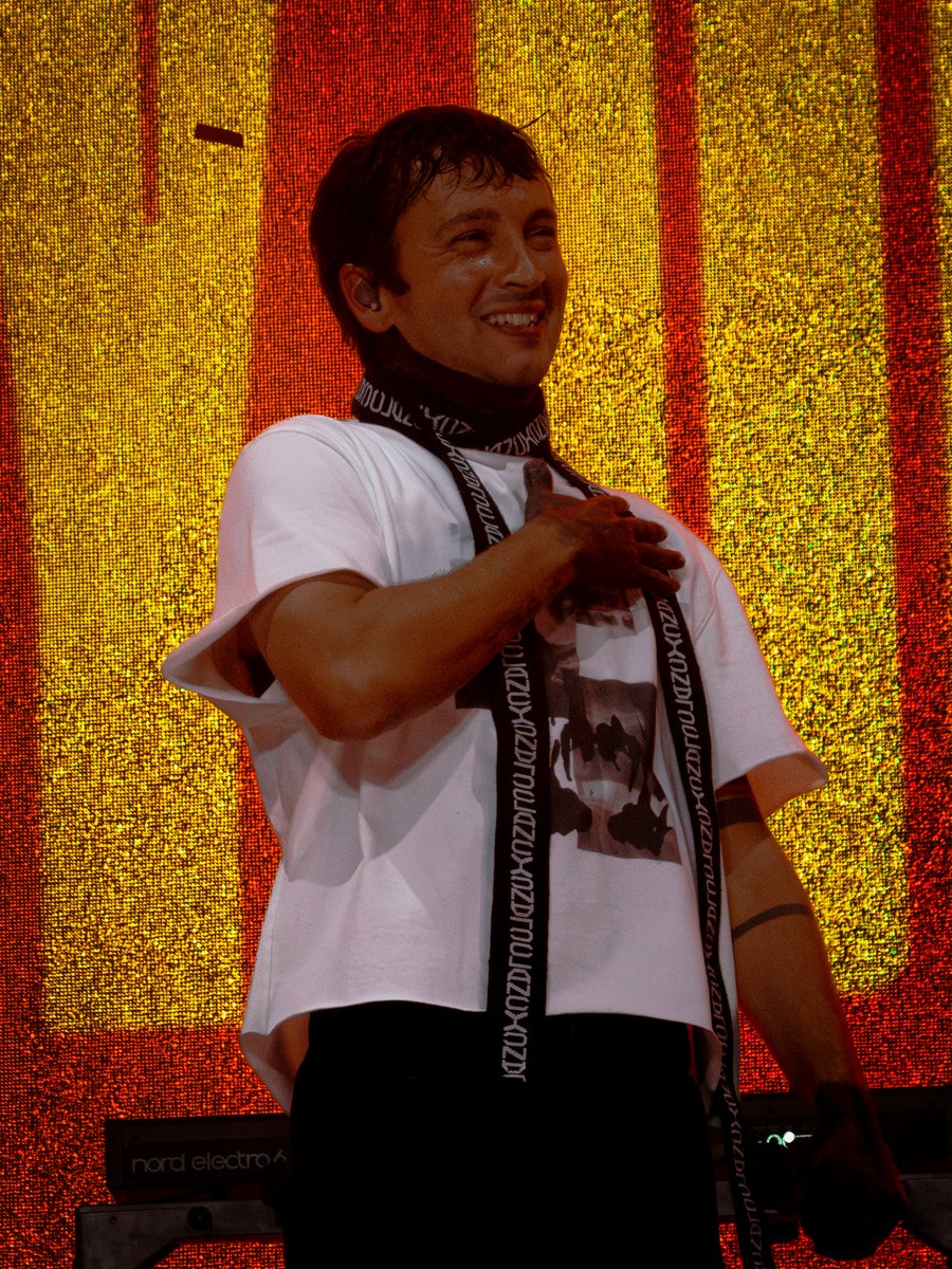 clancysbendytoe's tweet photo. a ray of sunshine 
••
by me, at paléo https://t.co/7dFa8mjX7K