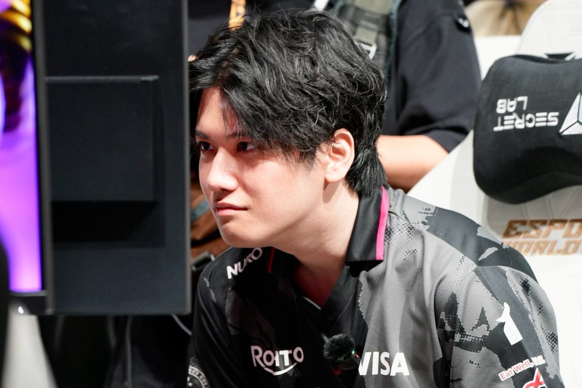 REJECT esports tweet media