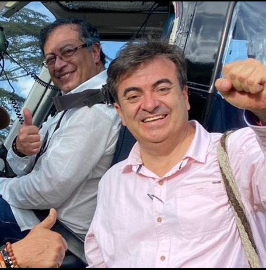 ajg_csar's tweet photo. @Nygma7677 Con la plata que se robó @petrogustavo en la UNGRD se pudieron hacer muchas carreteras https://t.co/SlnVheq4P0