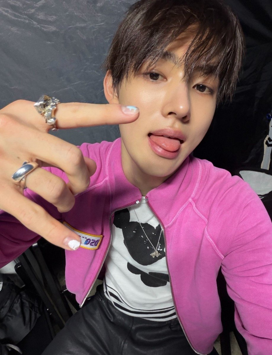 saintevn's tweet photo. 😛😛😛

#COSD #COERSelcaDay #SEONGHYEON #CORTIS https://t.co/YyqcYP9aLP