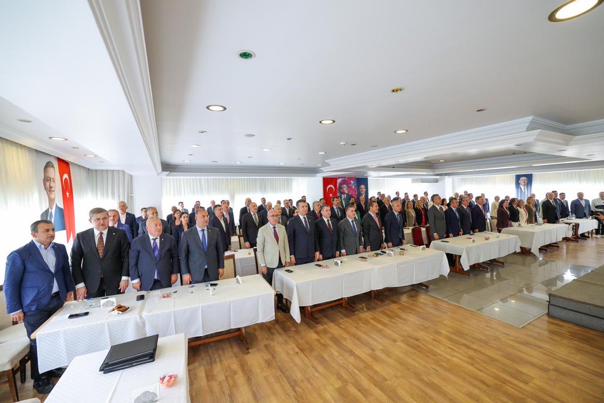 yenipartiyiz's tweet photo. Genel Başkanımız Özgür Özel, Ankara’da Anadolu Kulübü’nde yapılan YENİ Parti Kurucular Kurulu’nun ilk toplantısında oy birliğiyle Genel Başkan seçildi.

Toplantıda ayrıca Parti Meclisi, Yüksek Disiplin Kurulu ve Meclis Grup Yönetimi seçimleri de yapıldı. https://t.co/PvZIGA56dP