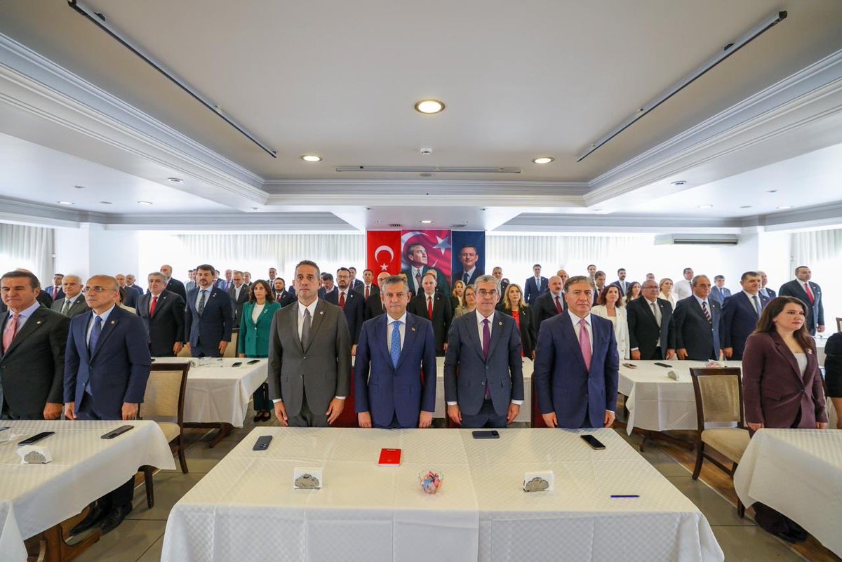 yenipartiyiz's tweet photo. Genel Başkanımız Özgür Özel, Ankara’da Anadolu Kulübü’nde yapılan YENİ Parti Kurucular Kurulu’nun ilk toplantısında oy birliğiyle Genel Başkan seçildi.

Toplantıda ayrıca Parti Meclisi, Yüksek Disiplin Kurulu ve Meclis Grup Yönetimi seçimleri de yapıldı. https://t.co/PvZIGA56dP
