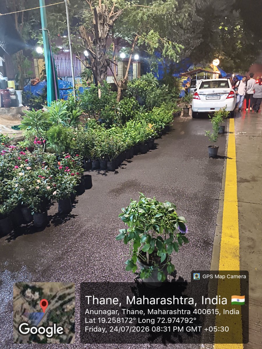 NitinBarnwal's tweet photo. @TMCaTweetAway वाघबीळ येथे पूर्ण रस्तावर, फुटपाथ वर अतिक्रमण केले आहे, नागरिकांना चालण्यासाठी जागा नाही.
कृपया कारवाई करा. https://t.co/BrmZTUalEk