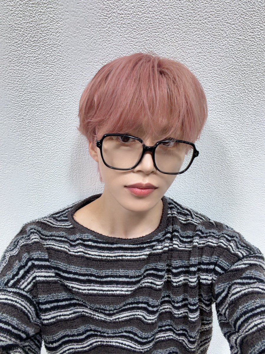 official_jo1's tweet photo. [#木全翔也]

今週もお疲れ様！🤓
今日は華金！！
僕はたらふくご飯食べました🍚

#JO1 #SYOYA https://t.co/yYqwMWYowb
