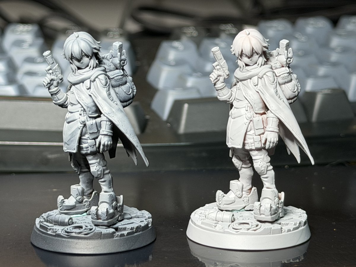 flying_shuimu's tweet photo. 最近製作しているオリジナルミニチュアで、現在は同じくオリジナルのボードゲーム『遺跡ハンター』に使用する予定です。ちょっと見覚えがありますか？そう、ロールとナナです。
#MiniatureArt https://t.co/CMW1FGxnlh