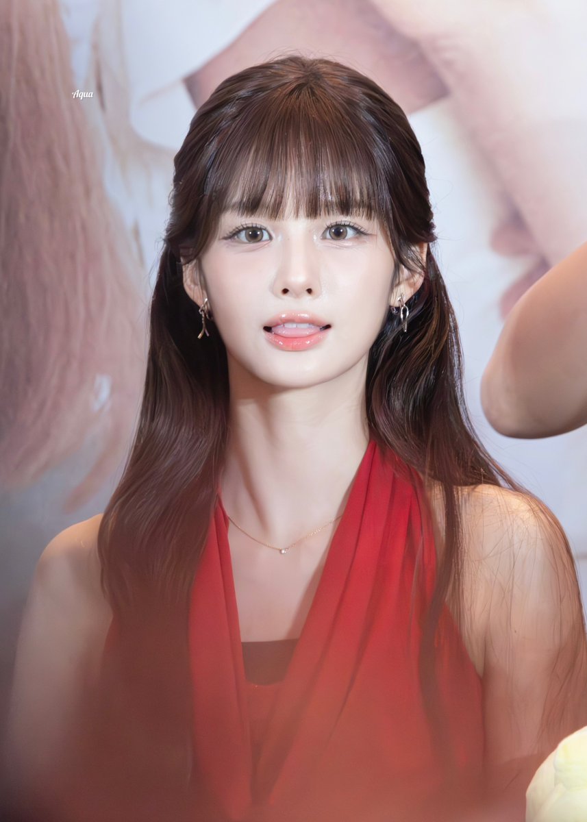 Aqua20220222's tweet photo. 260723

#NMIXX #엔믹스 
#SULLYOON #설윤 https://t.co/K6Fsx3BwrF