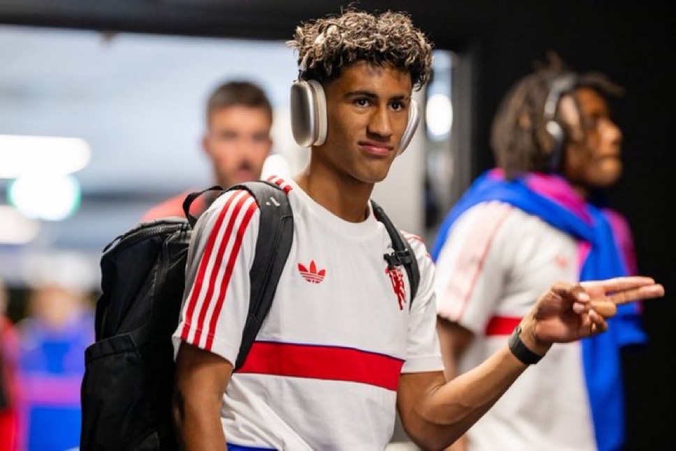 MUnitedEs's tweet photo. Primera convocatoria para JJ Gabriel con el primer equipo 🌟🔴 https://t.co/07ecHo4p5Y