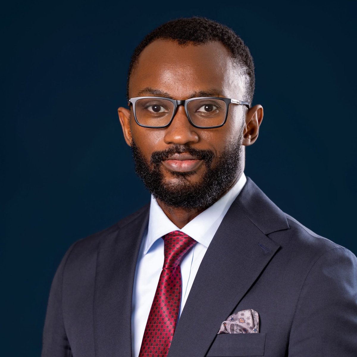 LayeSeckSeckFCB's tweet photo. ‼️  À la SN HLM ,  @bassiroukebe_ avait lancé une dynamique positive . Son remplacement , dicté par des calculs politiques , a brisé cet élan . Les conséquences se font sentir aujourd’hui 

🇸🇳❤️🔥 https://t.co/aEHRE0ZWgJ