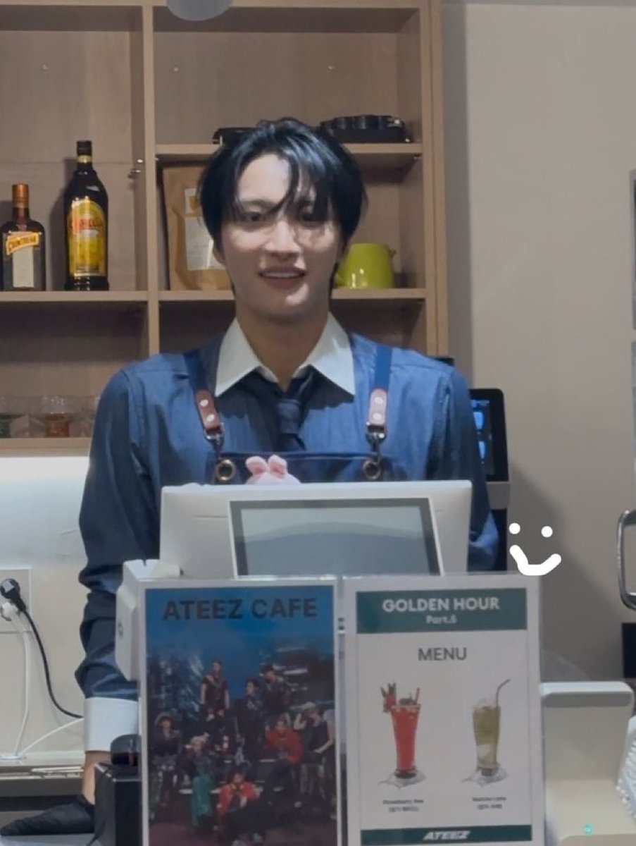 songmingis's tweet photo. first day on the job… kinda nervous https://t.co/au1yxt5Qyx
