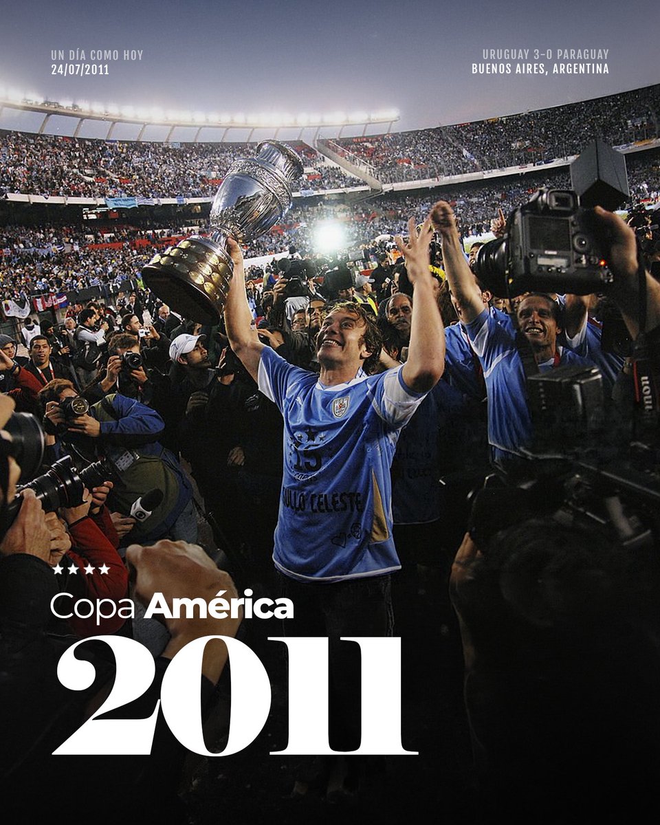 Uruguay's tweet photo. Un día como hoy lográbamos nuestra decimoquinta conquista de América. Vencimos a Paraguay 3-0 en la final ante un Monumental repleto de uruguayos.

📲 https://t.co/T2MZhHqfDD

#GloriosaCeleste https://t.co/o2ZfyuMD6k