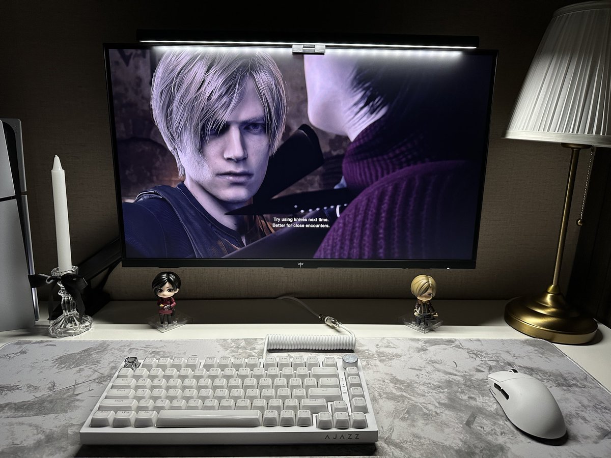 irosees1's tweet photo. 🤍🗡️🧸✨ https://t.co/Lv7RCuaFtZ