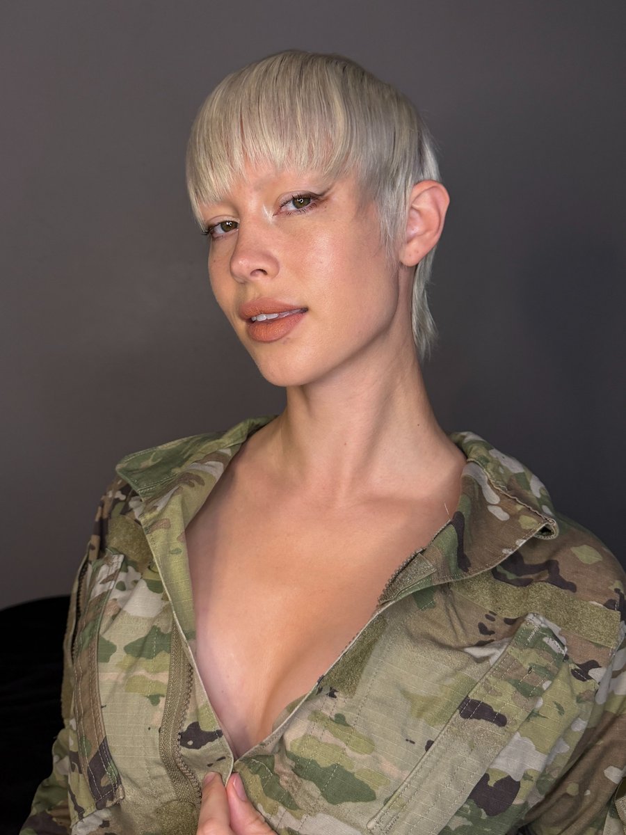 Alice Hart tweet media